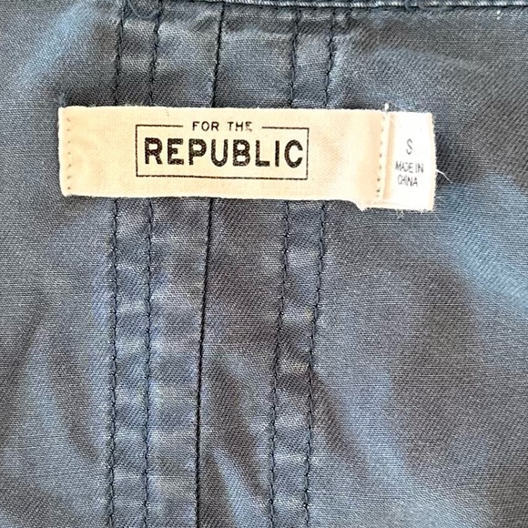 For the Republic Aqua Blue Utility Multiple Pockets Zip front closure Size S - Picture 9 of 10